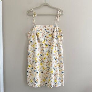 Old Navy Pale Yellow Floral Print Dress Size 2X